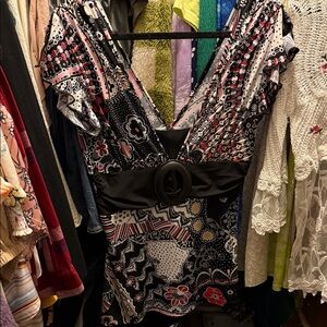 Speechless Multicolor V-Neck Blouse with Belt